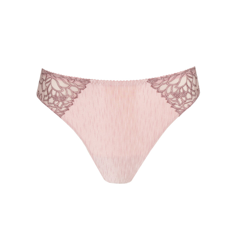 String in het Vintage pink