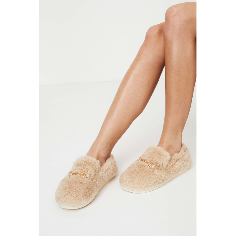 Slippers in het Beige